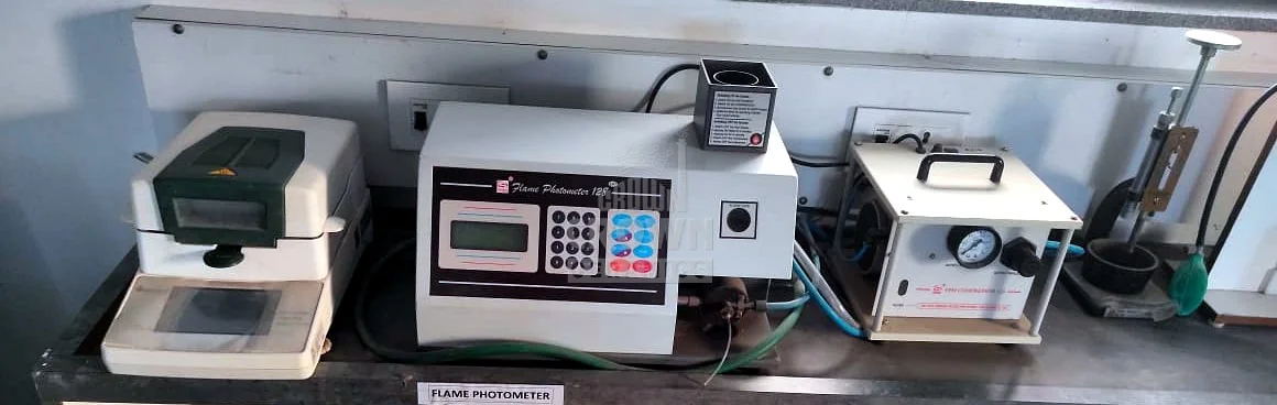 Flame photometer and halogen moisture balance